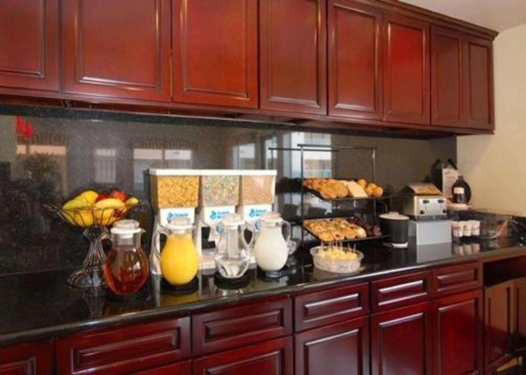 Quality Inn Near City Of Hope Duarte Экстерьер фото
