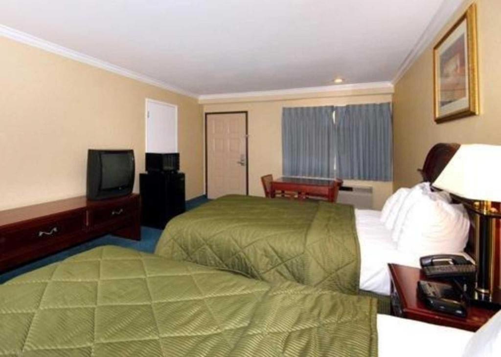 Quality Inn Near City Of Hope Duarte Экстерьер фото